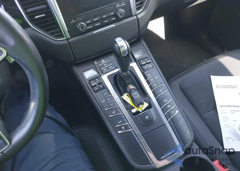 2018 Porsche Macan S z USA, uszkodzony, nr VIN WP1AB2A52JLB32700